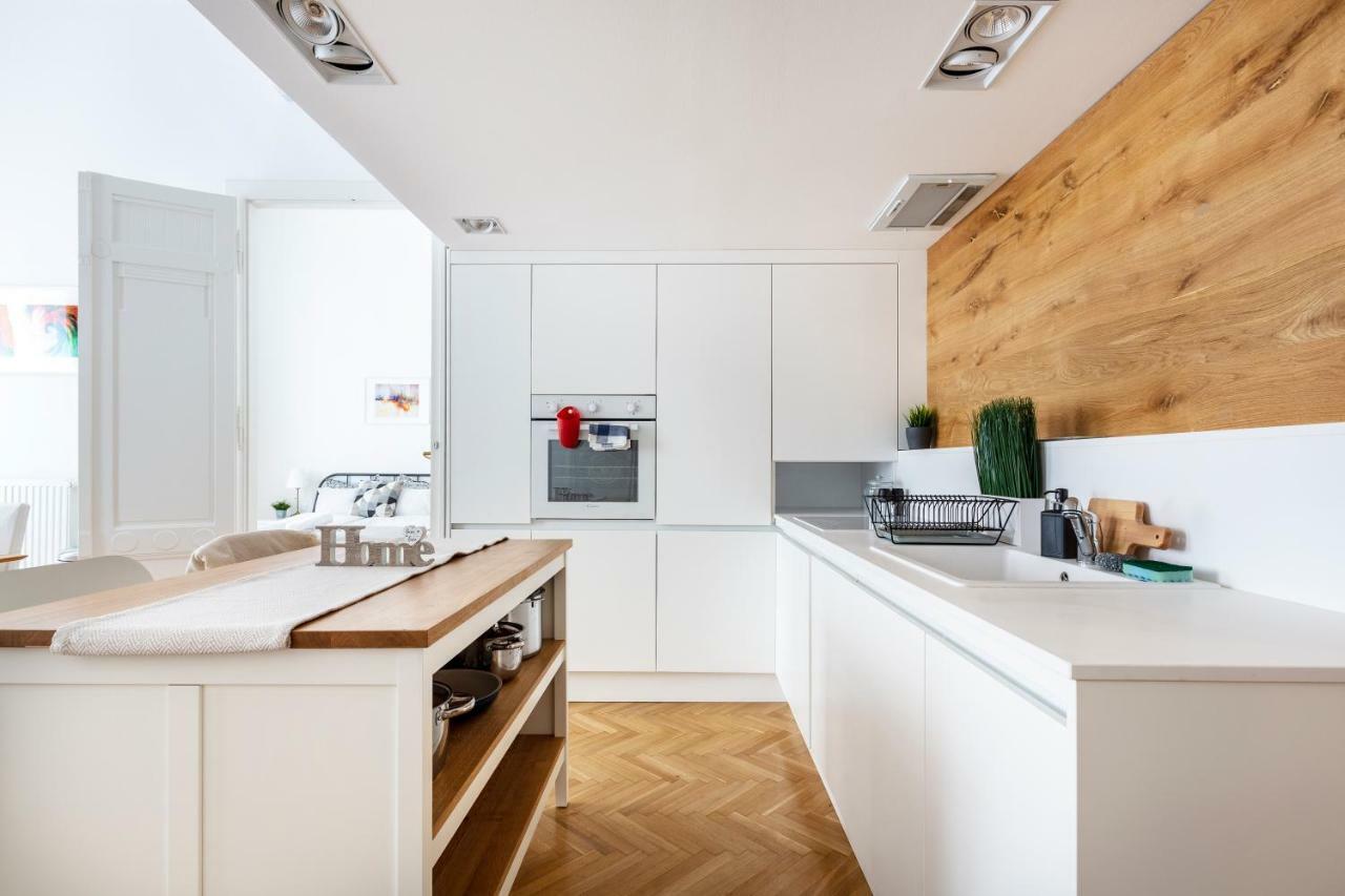 Exclusive Downtown Bella Home Budapest Exterior photo