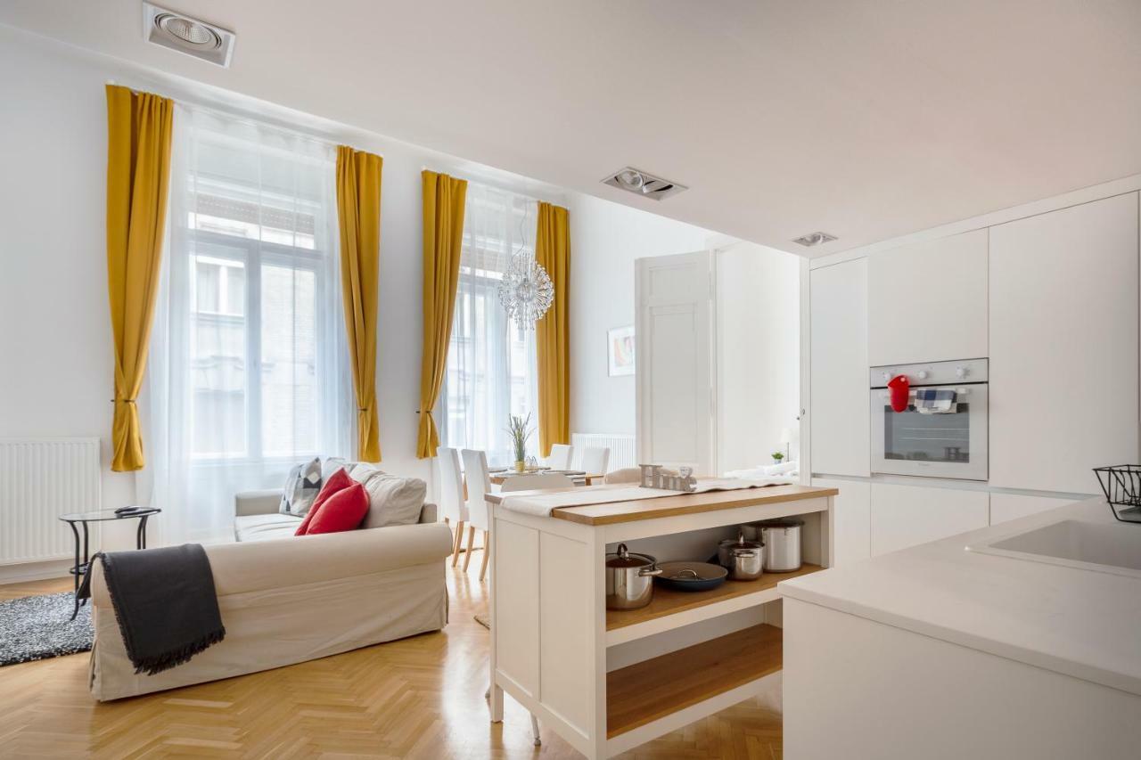 Exclusive Downtown Bella Home Budapest Exterior photo