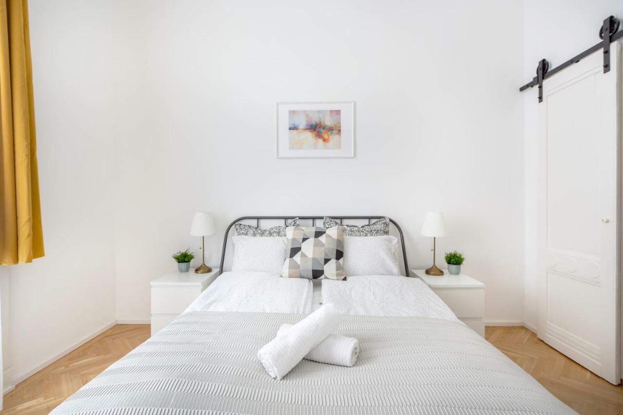 Exclusive Downtown Bella Home Budapest Exterior photo