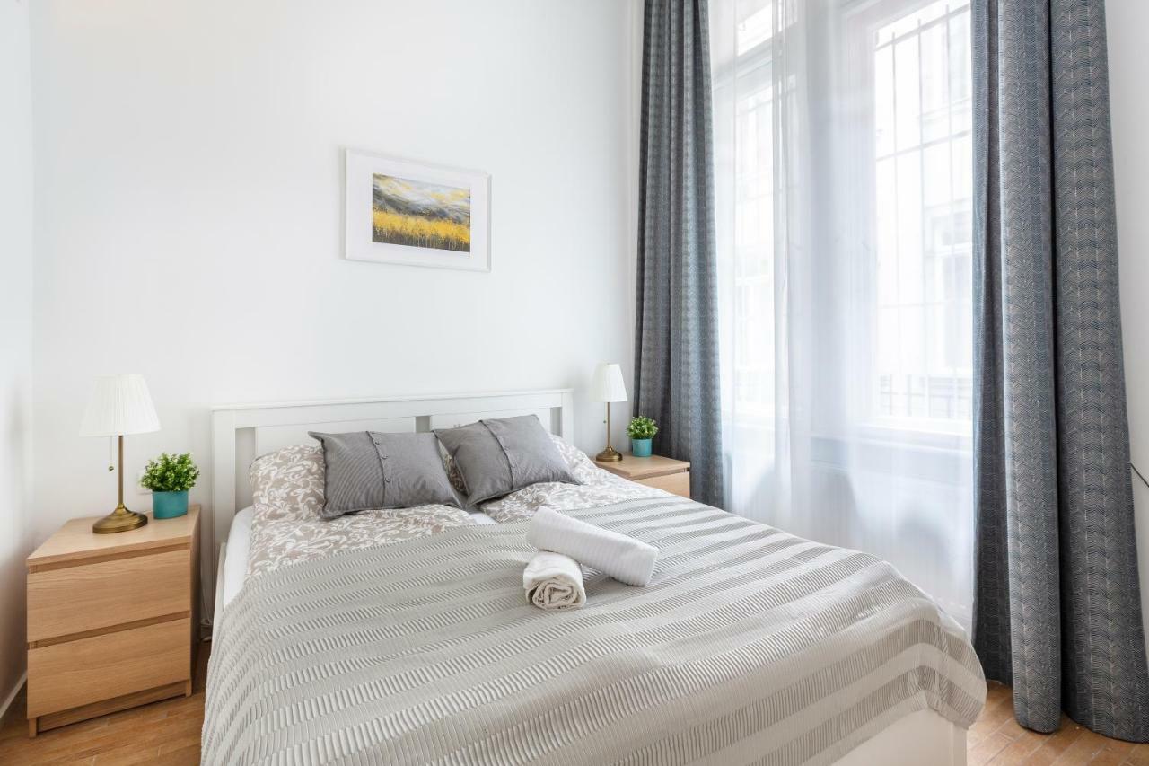 Exclusive Downtown Bella Home Budapest Exterior photo