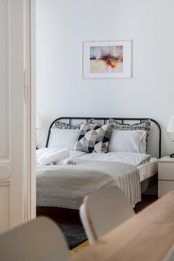 Exclusive Downtown Bella Home Budapest Exterior photo