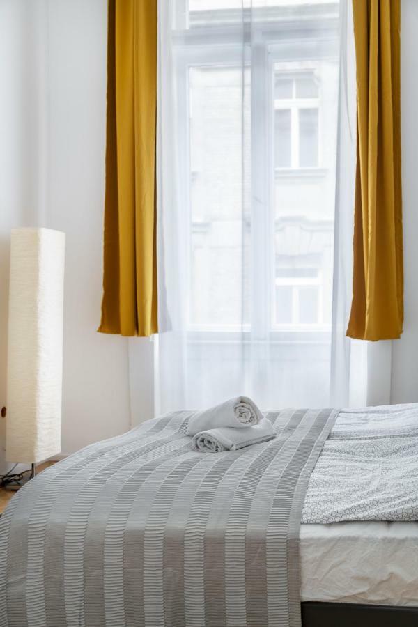 Exclusive Downtown Bella Home Budapest Exterior photo